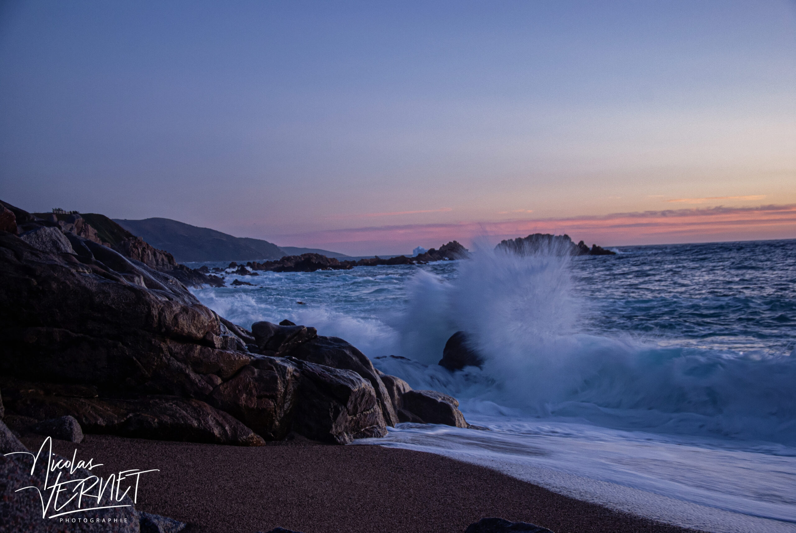 Flou artistique des vagues sur les rochers, Sagone (Corse du Sud)