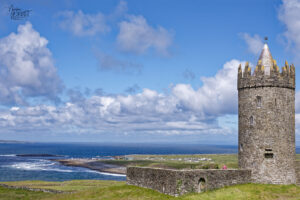 Doonagore Castle (Château de Doonagore), Doolin, Co. Clare, Irlande