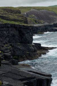 Falaises de Kilkee, Co. Clare, Irlande