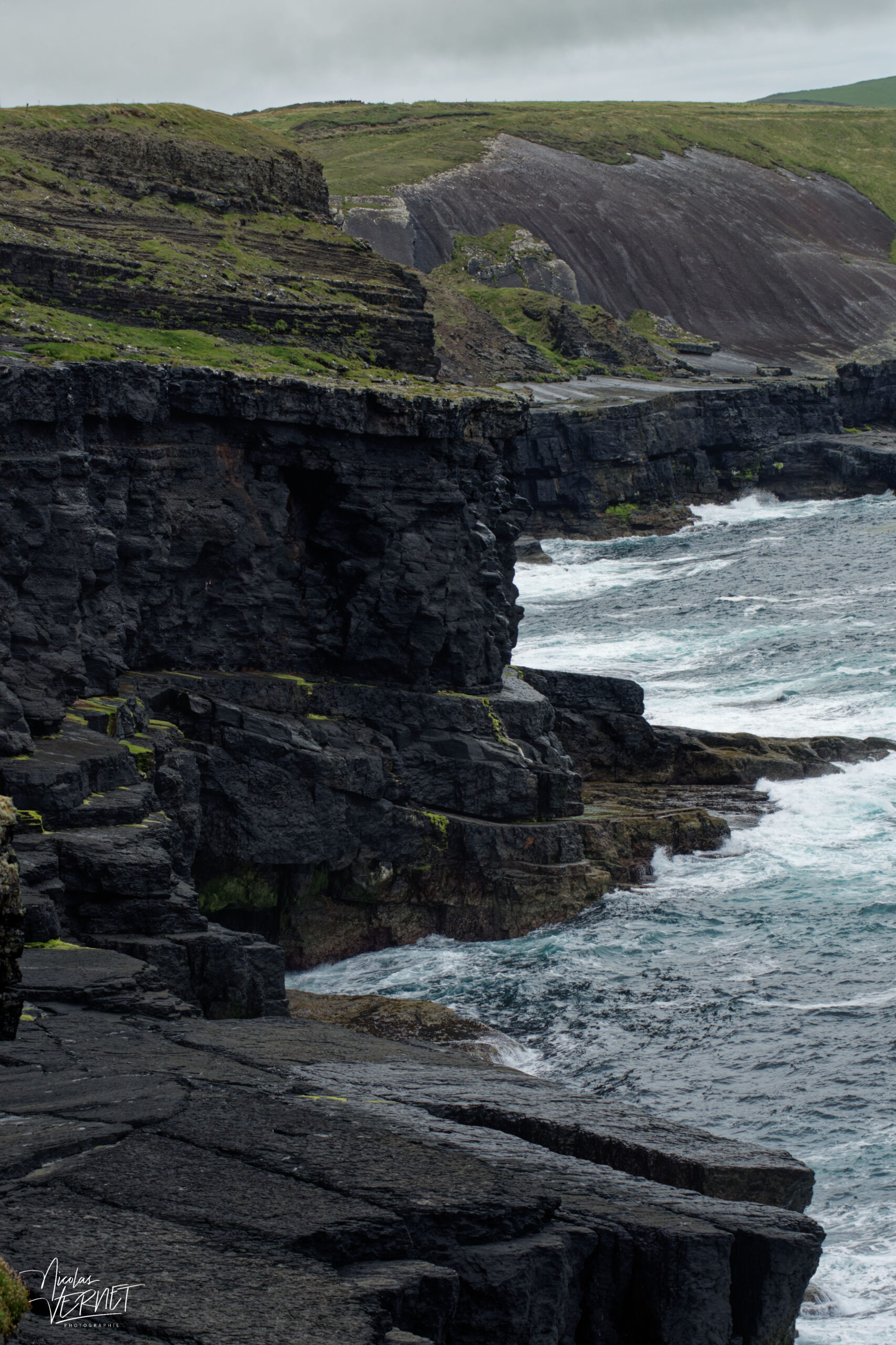 Falaises de Kilkee, Co. Clare, Irlande