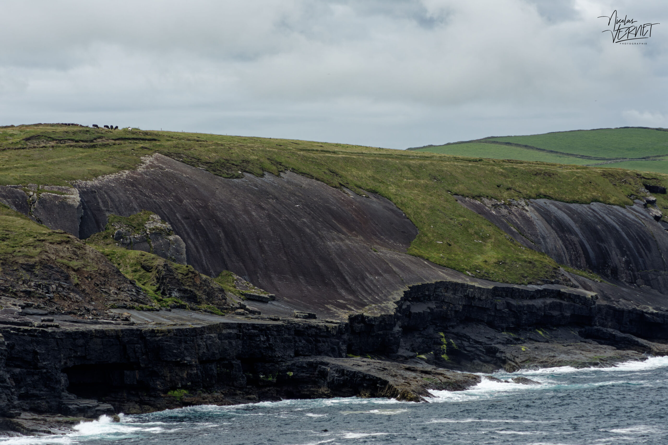 Falaises de Kilkee, Co. Clare, Irlande