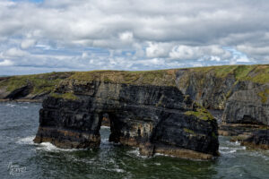 Virgin Rock vue depuis la promenade des falaises de Ballybunion, Co. Kerry, Irlande