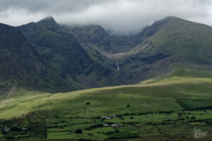 Cascade sur le mont Brandon, Co. Kerry, Irlande