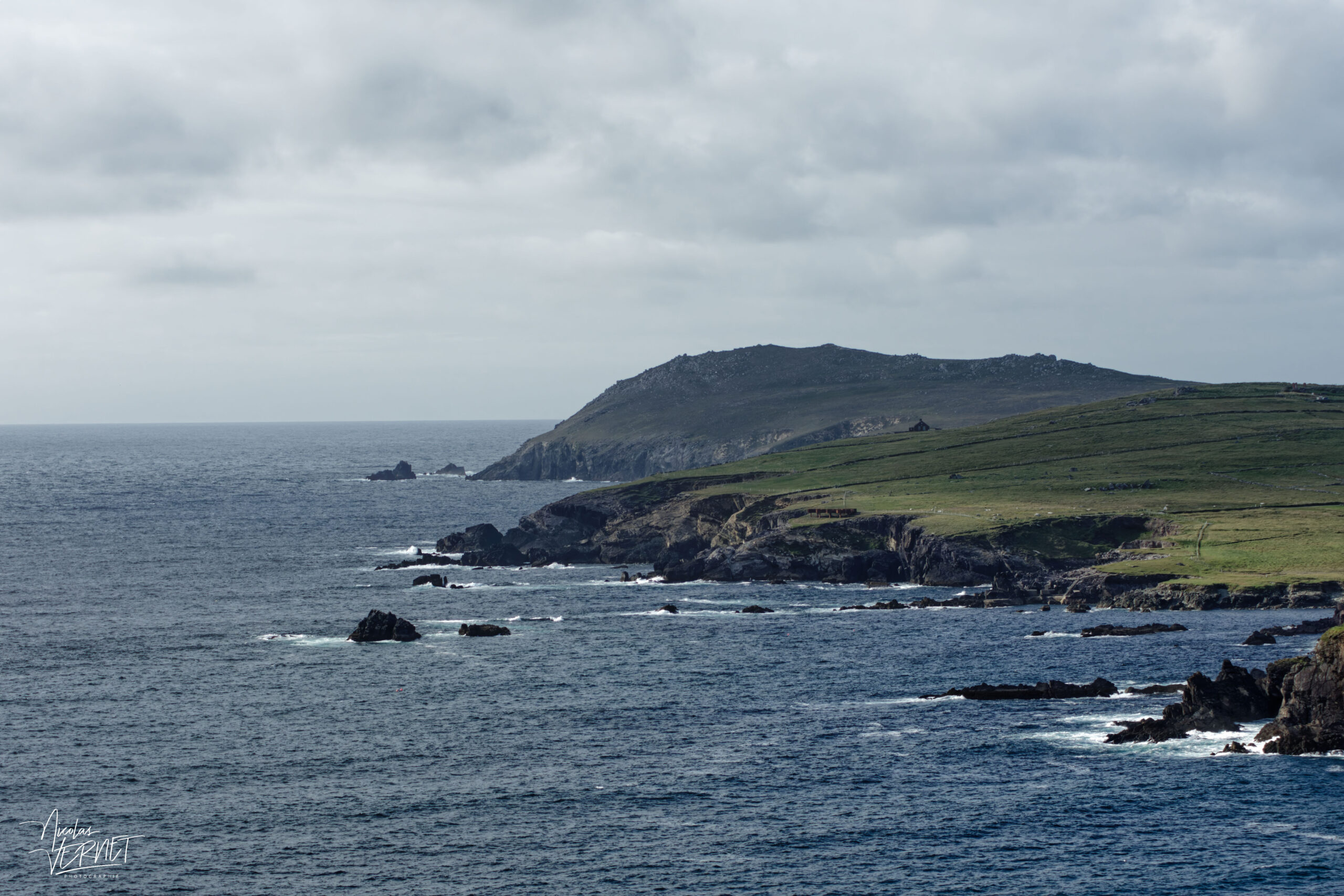 Vue sur Clogher Head depuis Dunmore Head, Coumeenoole, Co. Kerry, Irlande