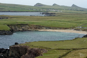 Vue sur la plage de Clogher depuis View Point Waymont, Graigue, Co. Kerry, Irlande