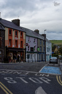 Façades colorées de Strand Street, Dingle, Co. Kerry, Irlande