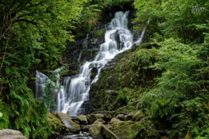 Chutes d'eau de Torc en (pose longue), Killarney, Co. Kerry, Irlande