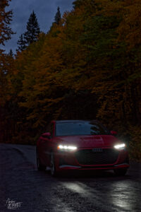 Audi A3 2025, 40 TFSI quattro de nuit sur un chemin, Cap-au-Renard, Canada