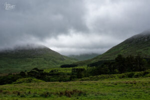 Vue sur la vallée de Diamond Hill, Abbaye de Kylemore, Pollacappul, Co. Galway, Irlande
