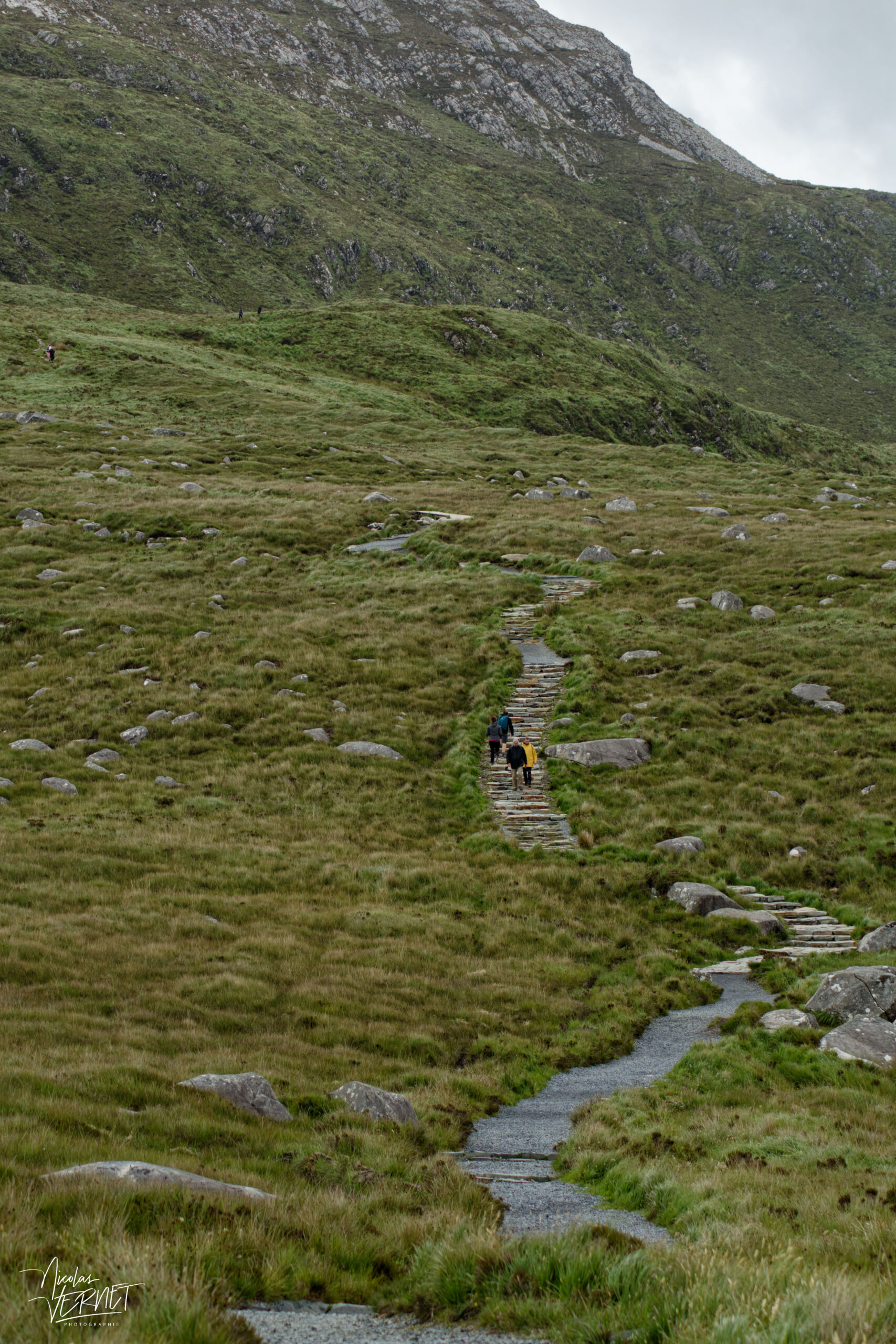 Sentier aménagé en pierre, Diamond Hill, Letterfrack, Co. Galway, Irlande