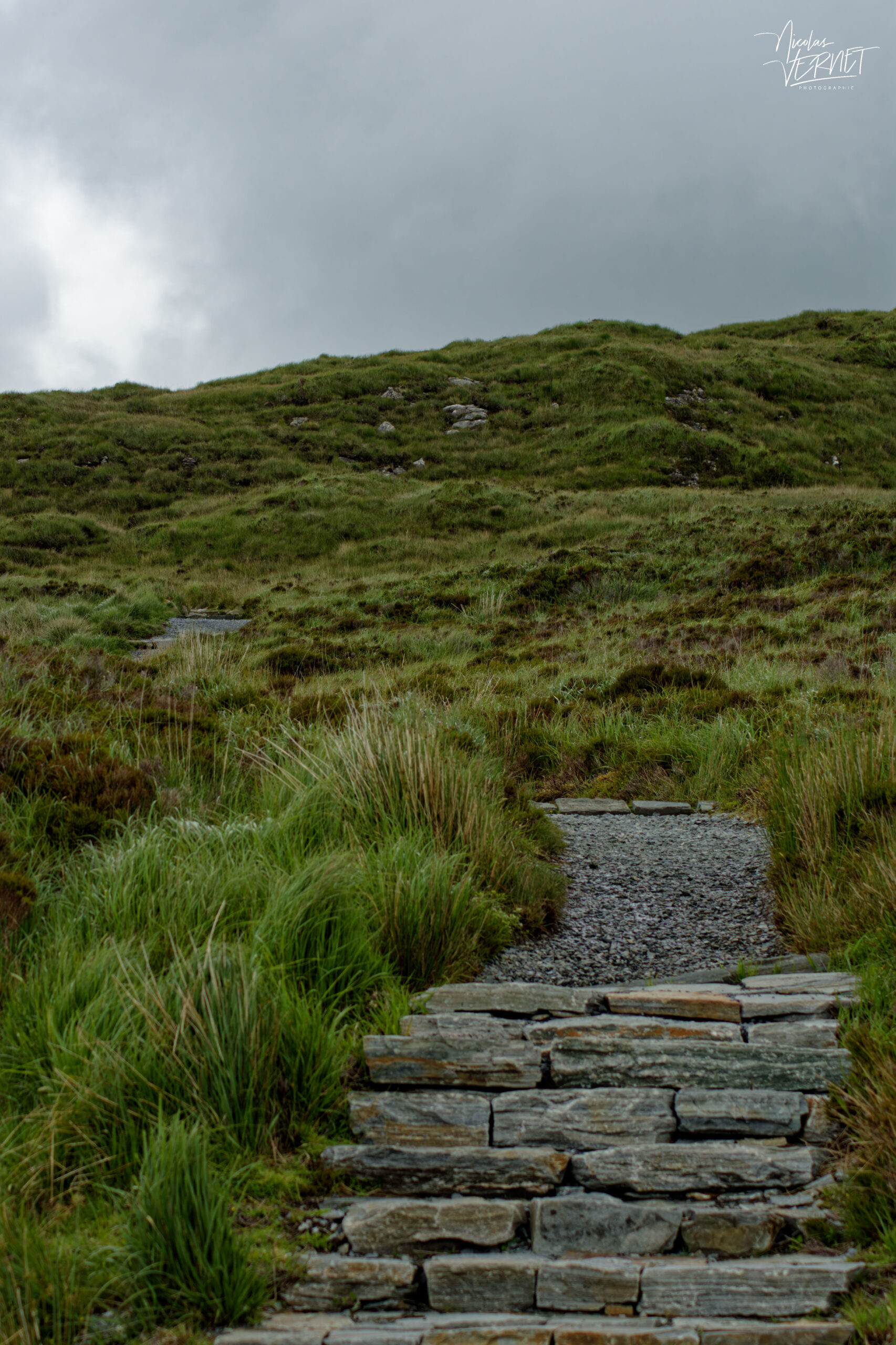 Sentier aménagé en pierre, Diamond Hill, Letterfrack, Co. Galway, Irlande