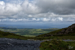 Vue panoramique depuis les sentiers de Diamond Hill sur l'archipel côtier du Connemara, Letterfrack, Co. Galway, Irlande