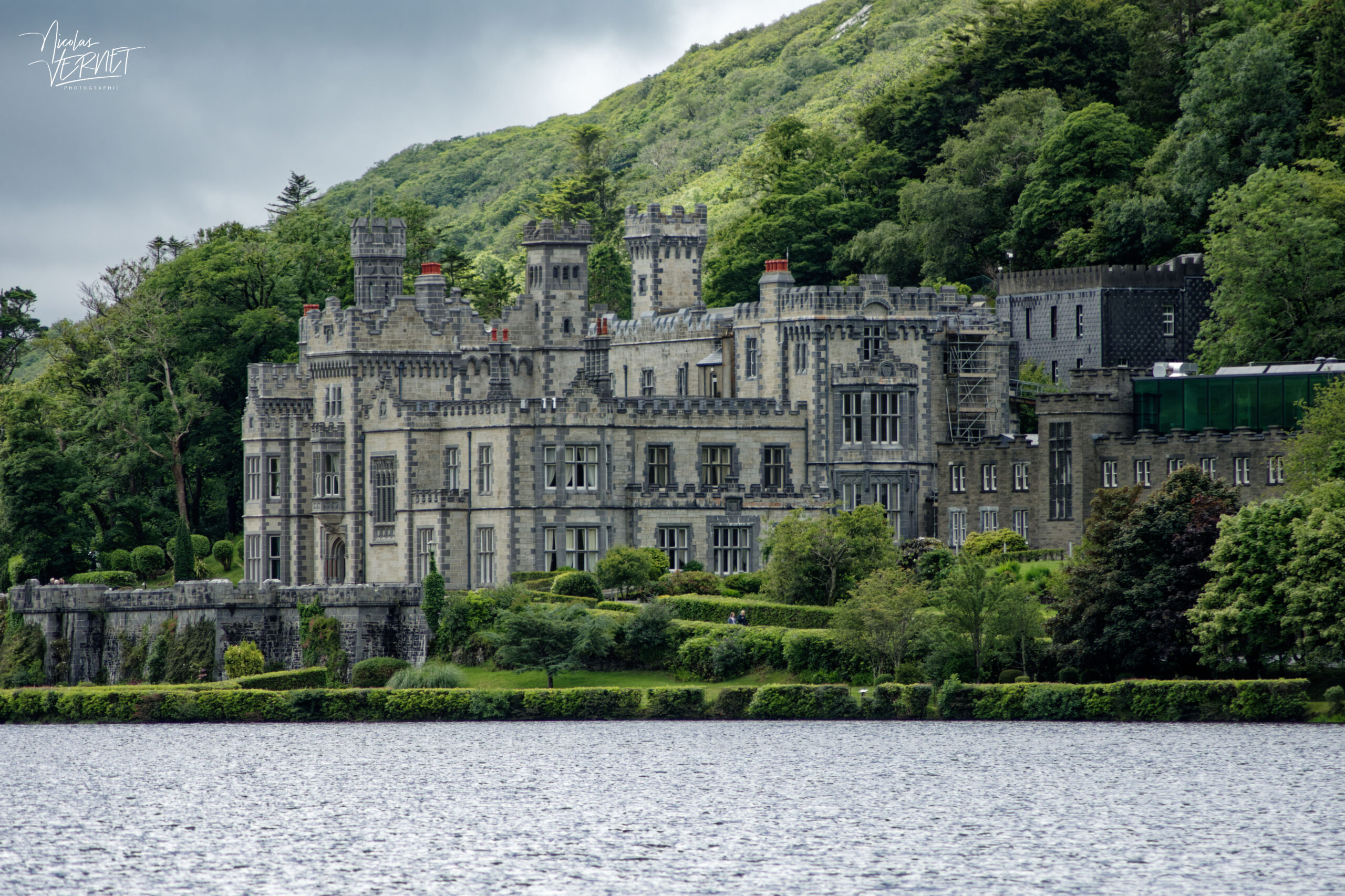 Abbaye de Kylemore et lac de Pollacapall, Pollacappul, Co. Galway, Irlande