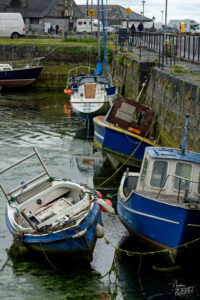 Bateaux de pêche et de plaisance amarrés dans le port de Galway, Irlande