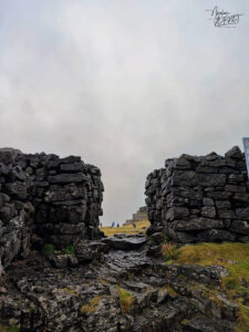 Porte du fort préhistorique de Dún Aengus (Dún Aonghasa), île d'Inish Mór, Co. Galway, Irlande