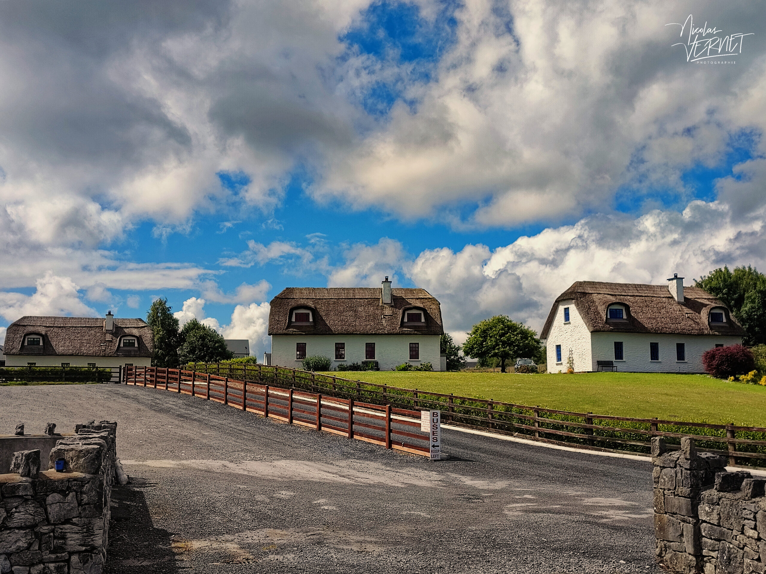 Cottages irlandais traditionnel à toit de chaume, Kinvarra, Co. Galway, Irlande