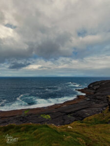 Falaises de Kilkee, Co. Clare, Irlande