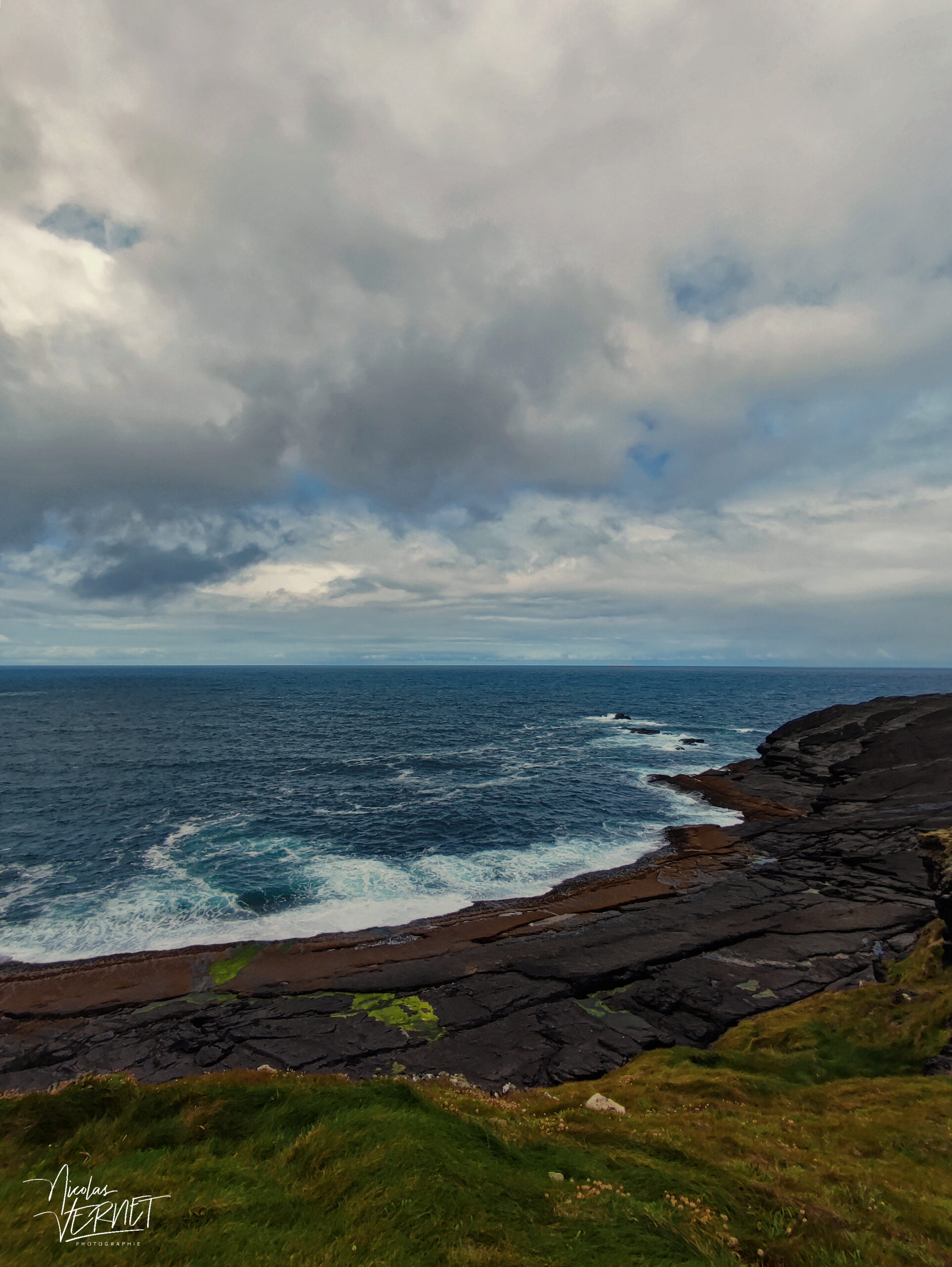 Falaises de Kilkee, Co. Clare, Irlande
