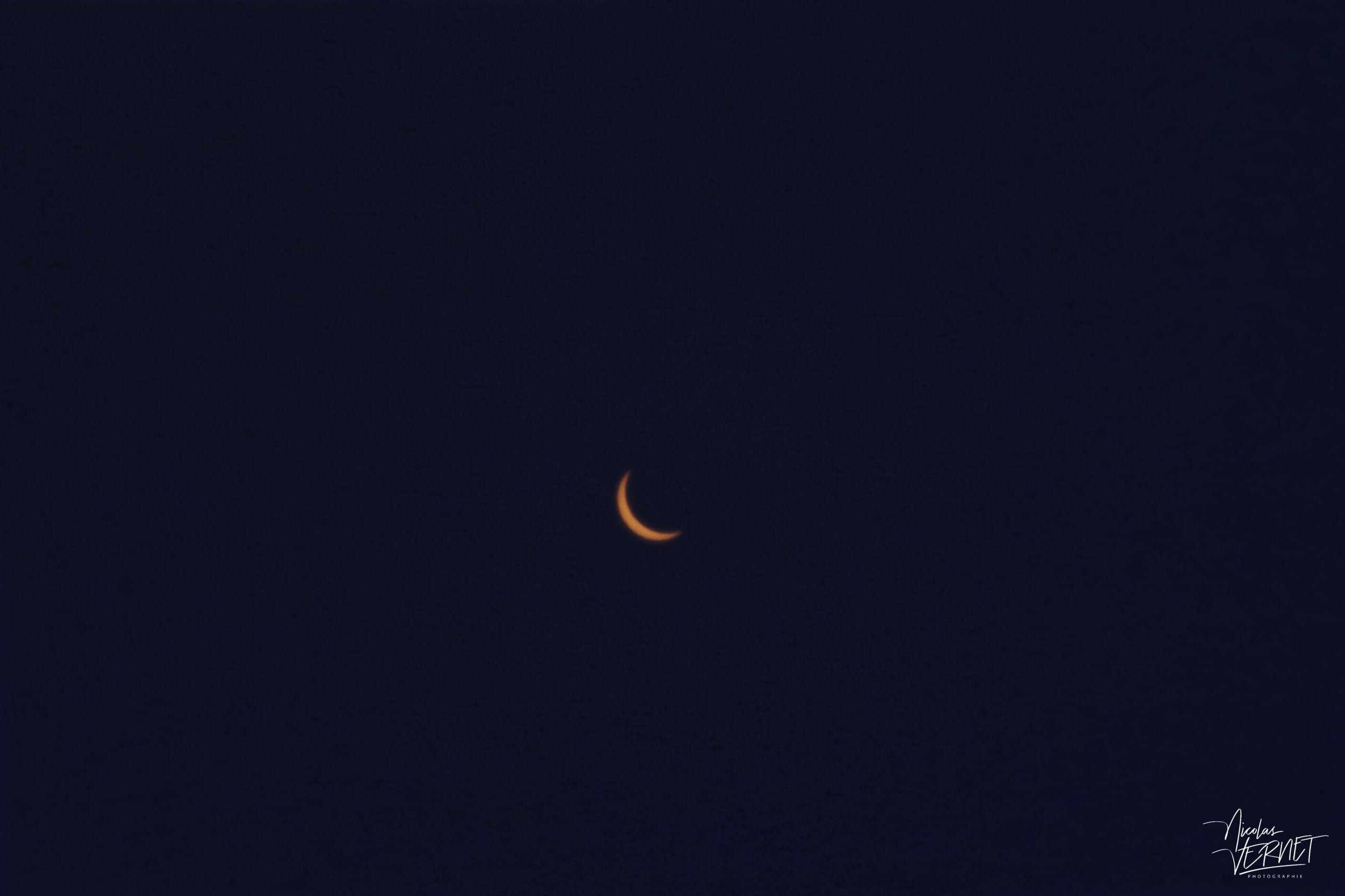 Éclipse solaire du 12 août 2026 projetée via un sténopé, Baix (Ardèche)