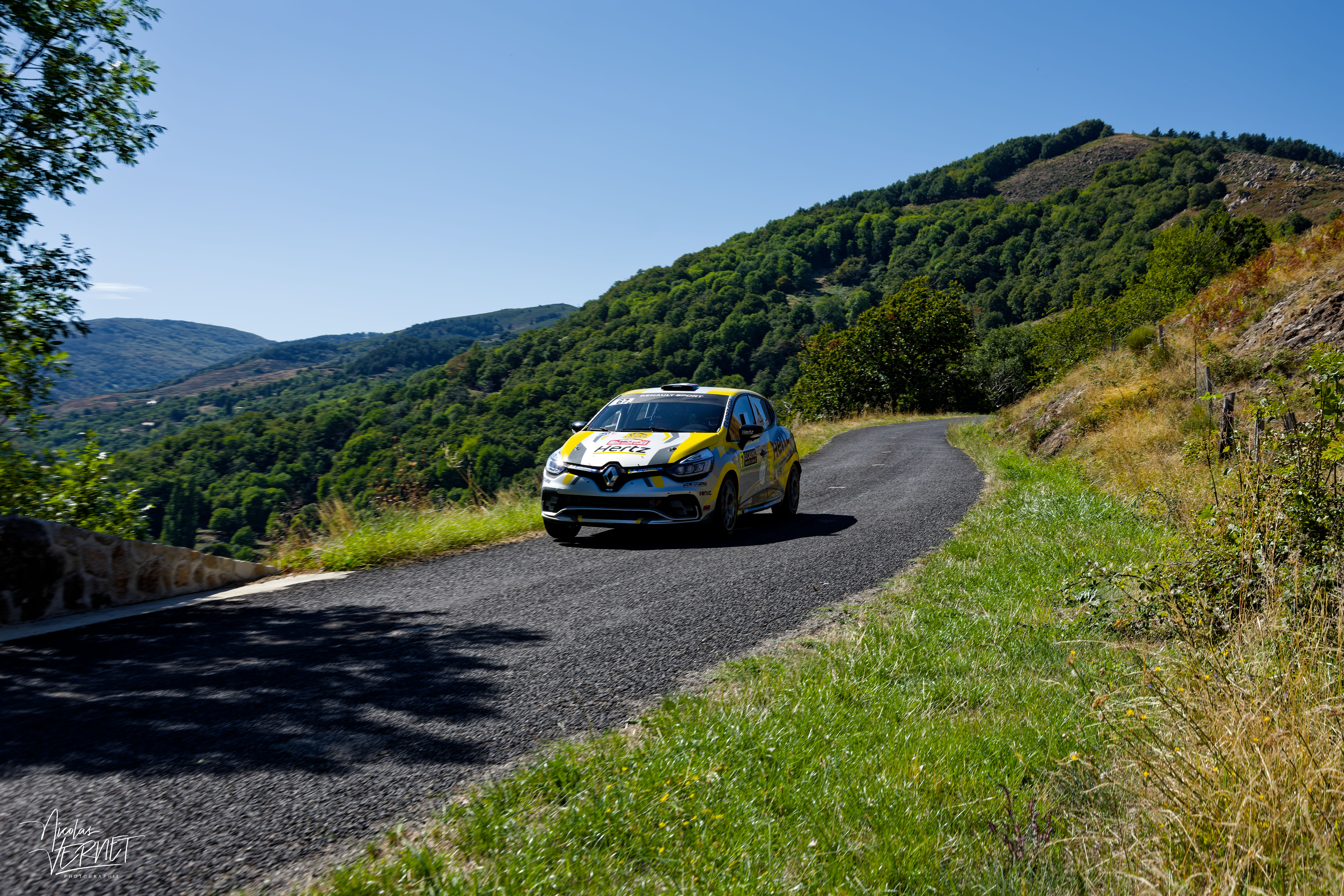 Journée d’essais avec CHL SPORT AUTO, Saint Pierreville (Ardèche) - Éric Filippi et Dumè Savignoni, Renault Clio IV RS R3T